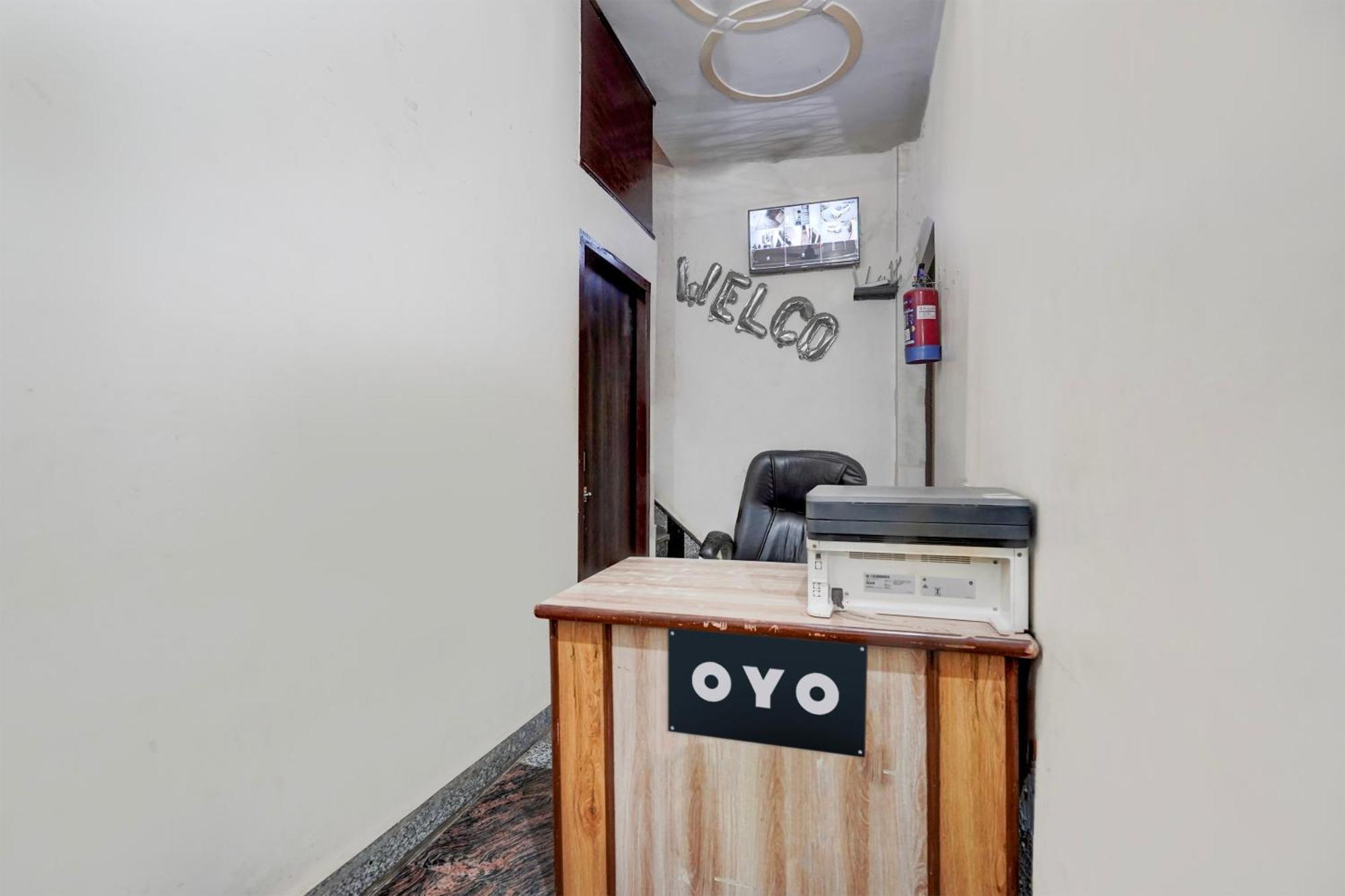 Oyo Hotel Maharaja Palace Meerut Luaran gambar