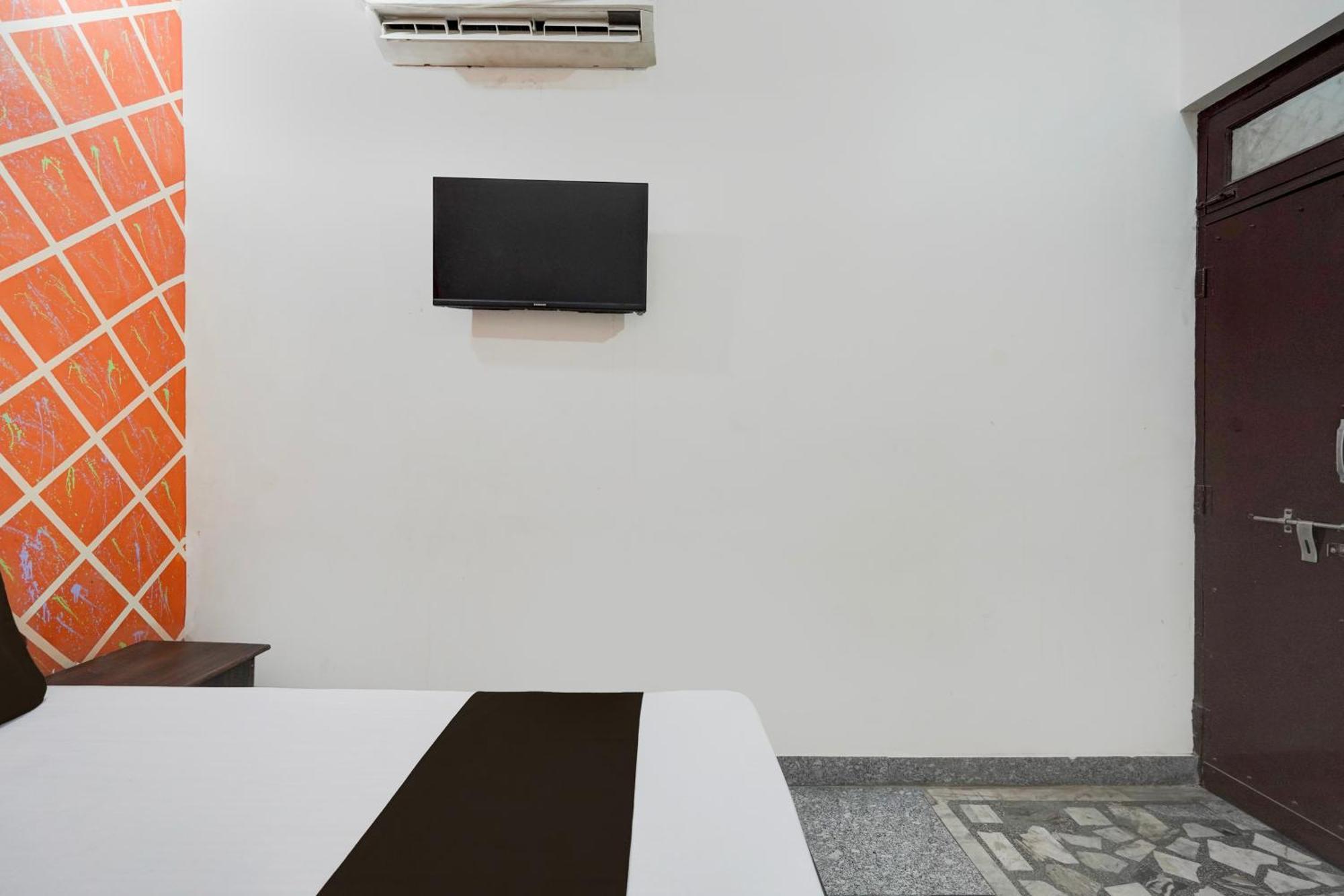 Oyo Hotel Maharaja Palace Meerut Luaran gambar