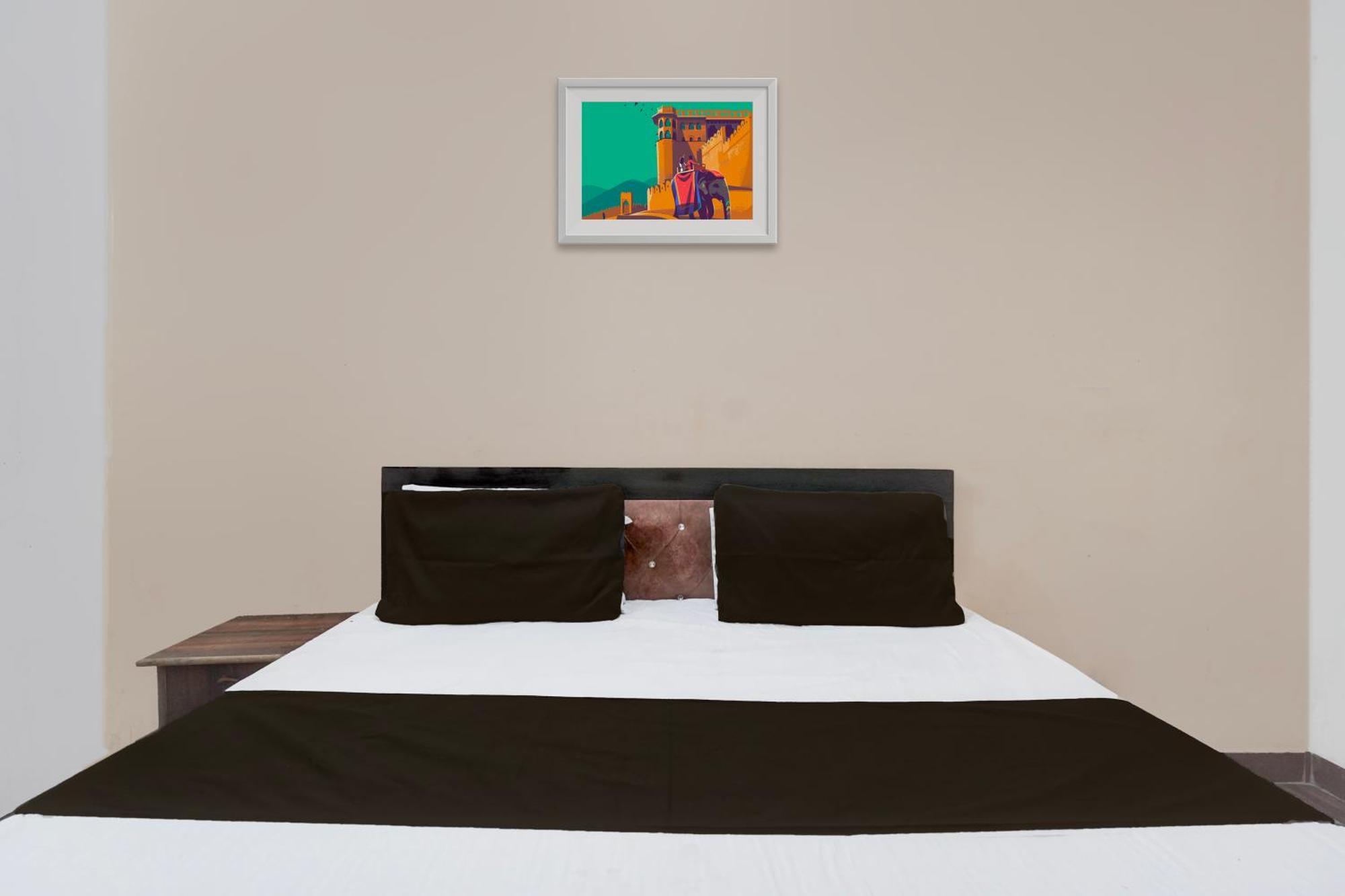 Oyo Hotel Maharaja Palace Meerut Luaran gambar