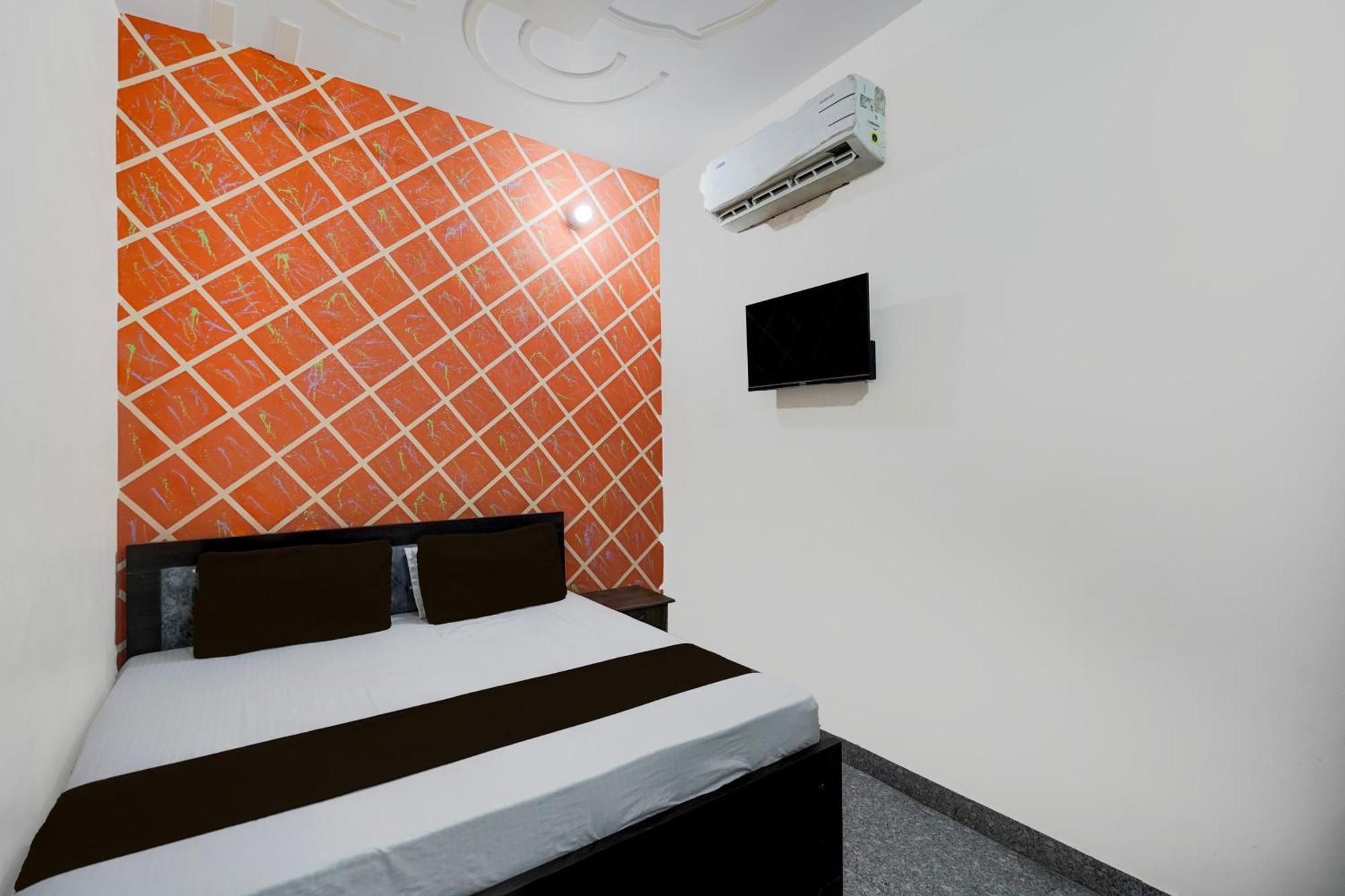 Oyo Hotel Maharaja Palace Meerut Luaran gambar