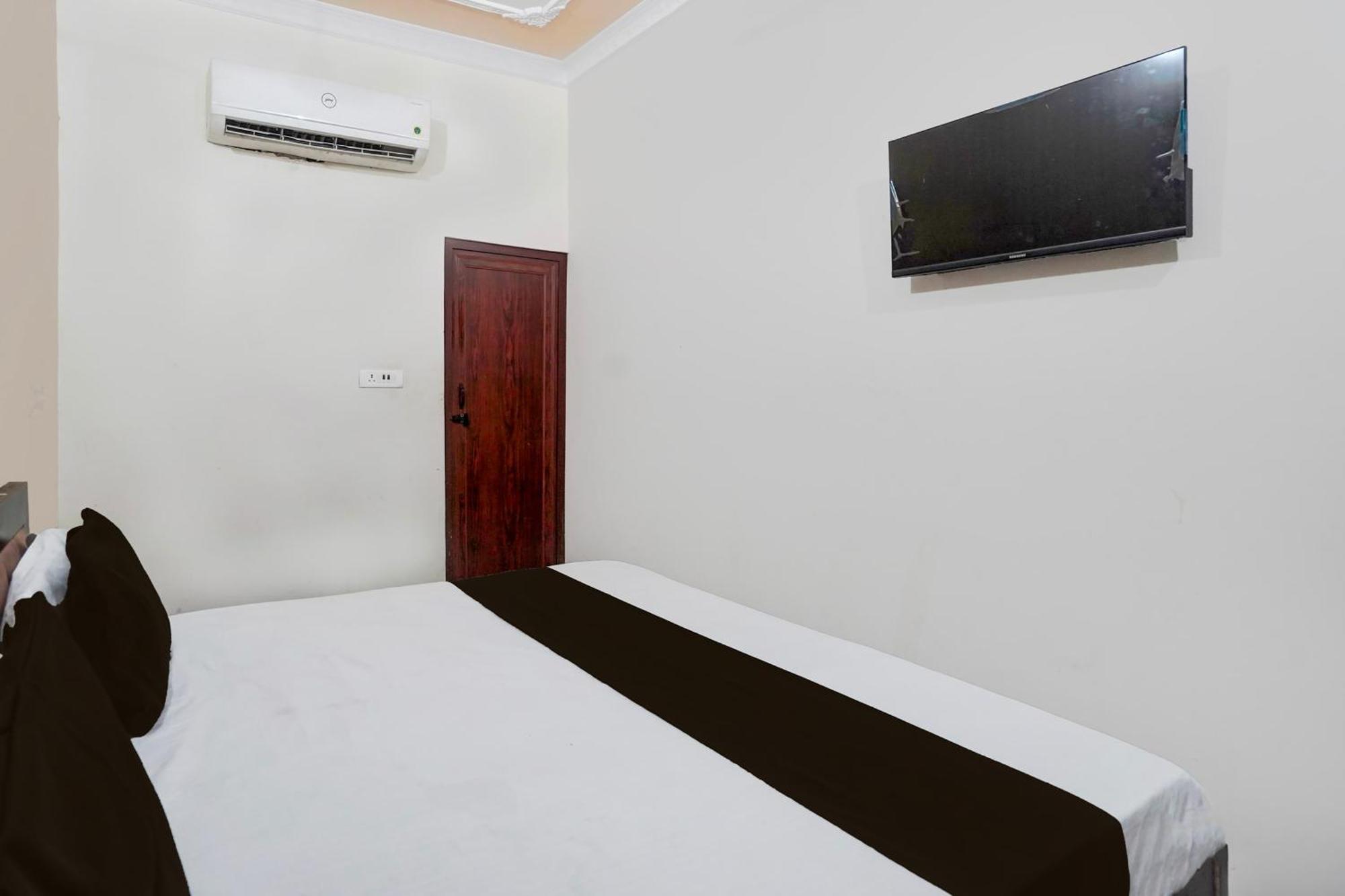 Oyo Hotel Maharaja Palace Meerut Luaran gambar